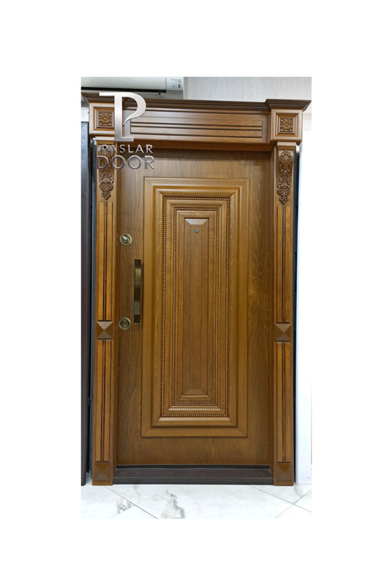 درب ضد سرقت چوب راش با طرح کلاسیک و قاب برجسته از برند پاسلار درب| امنیت بالا و طراحی لوکس برای ورودی ساختمان
