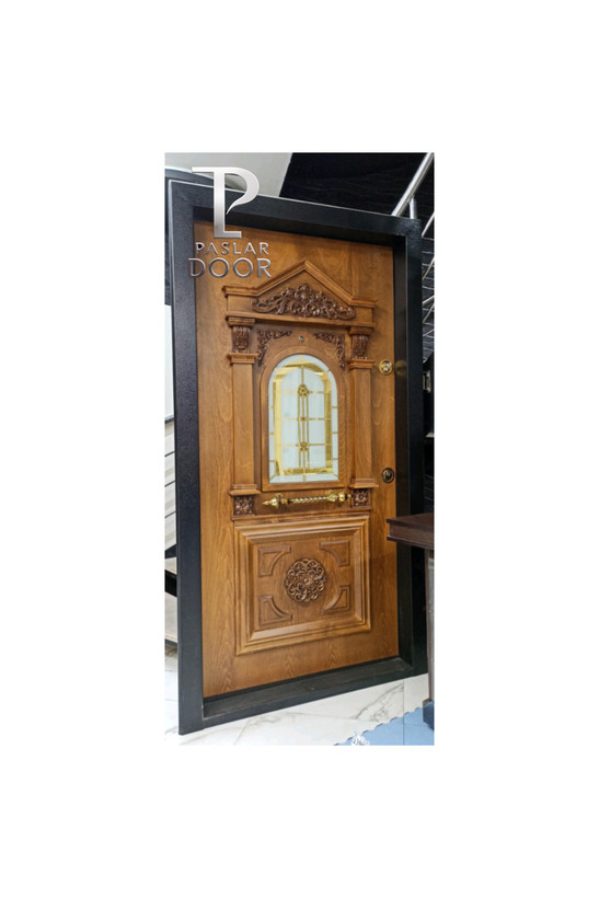 درب ضد سرقت چوبی راش ،کلاسیک با پنجره مشبک طلایی و منبتکاری لوکس از برند پاسلار درب | درب ورودی مقاوم و زیبا برای منزل یا ساختمان