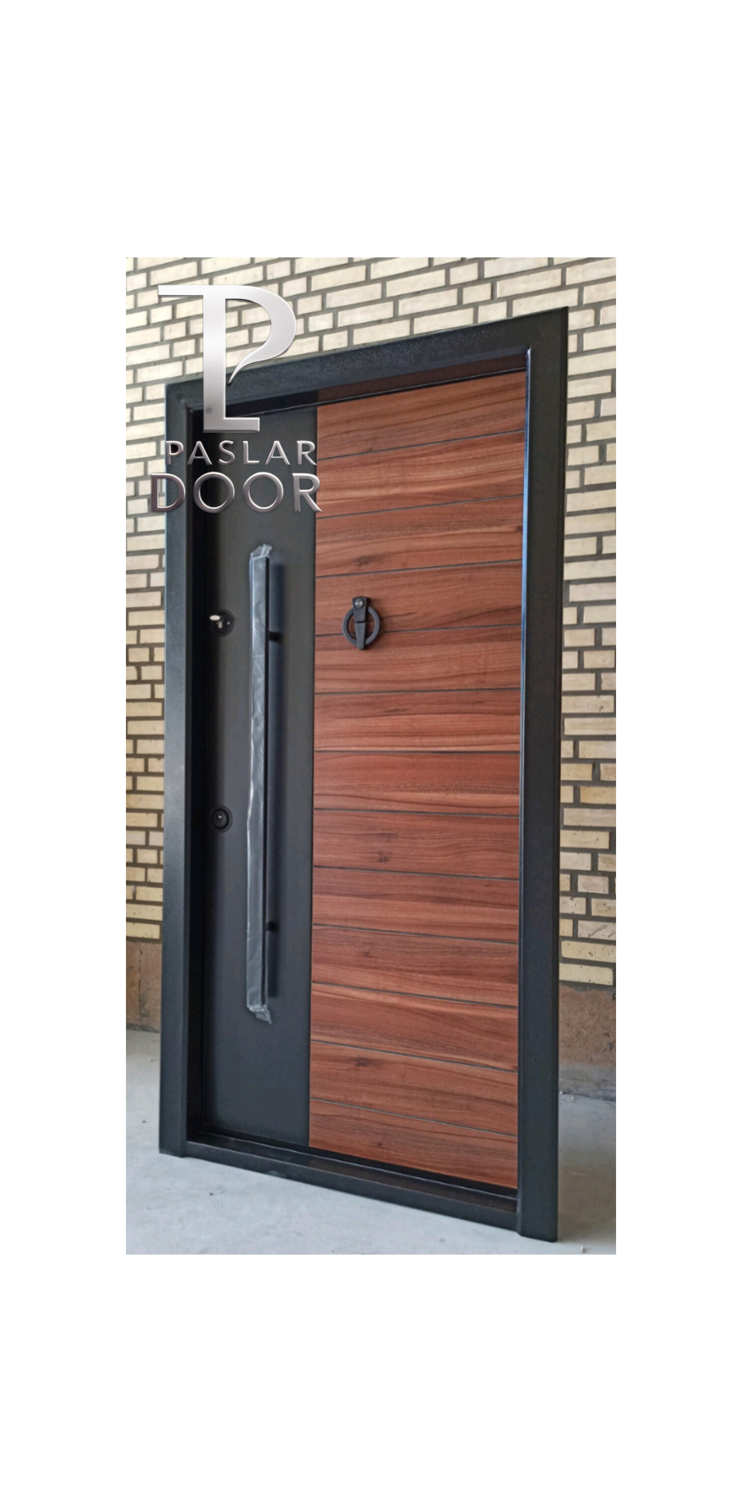 درب ضد سرقت اقتصادی با طراحی چوبی و دستگیره استیل، مقاوم در برابر ضربه و ایمن برای ورودی‌های منزل در بندرکنگ و لنگه
