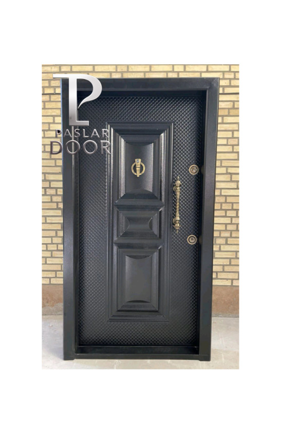 درب ضد سرقت فلزی مشکی با طرح پفدار و دستگیره طلایی کلاسیک، مناسب ورودیهای لوکس/ پاسلار درب