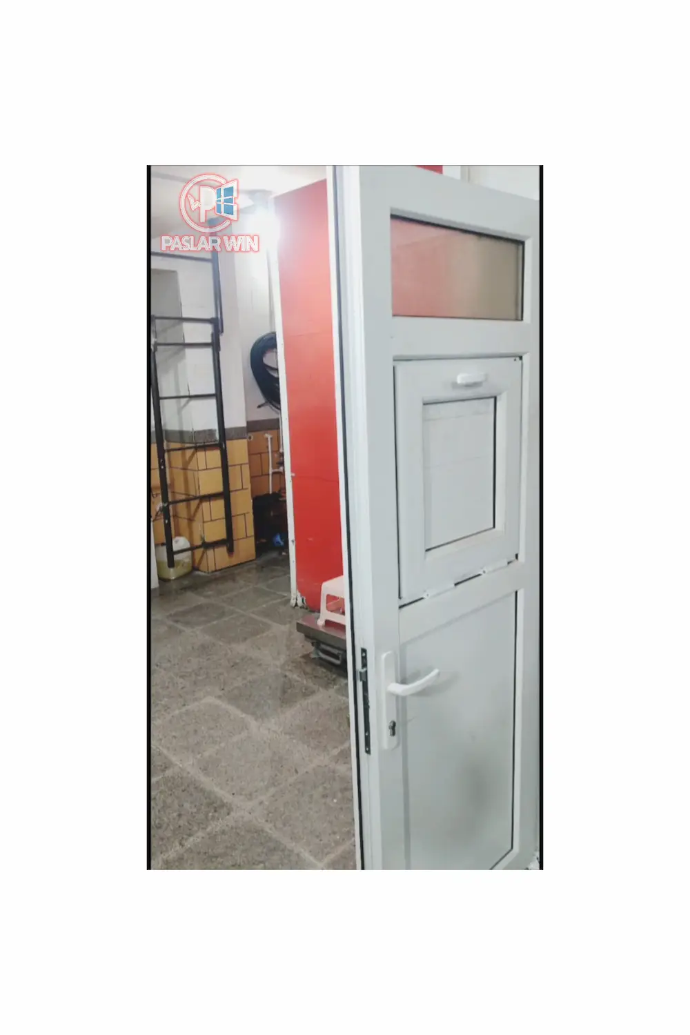 درب سفید upvc در کیش